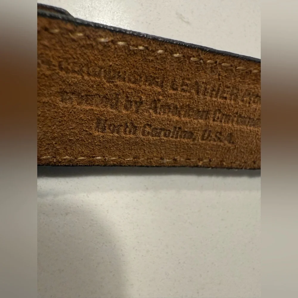 Bill Blass Men's Brown Leather Belt with‎ Gold Buckle Size 42